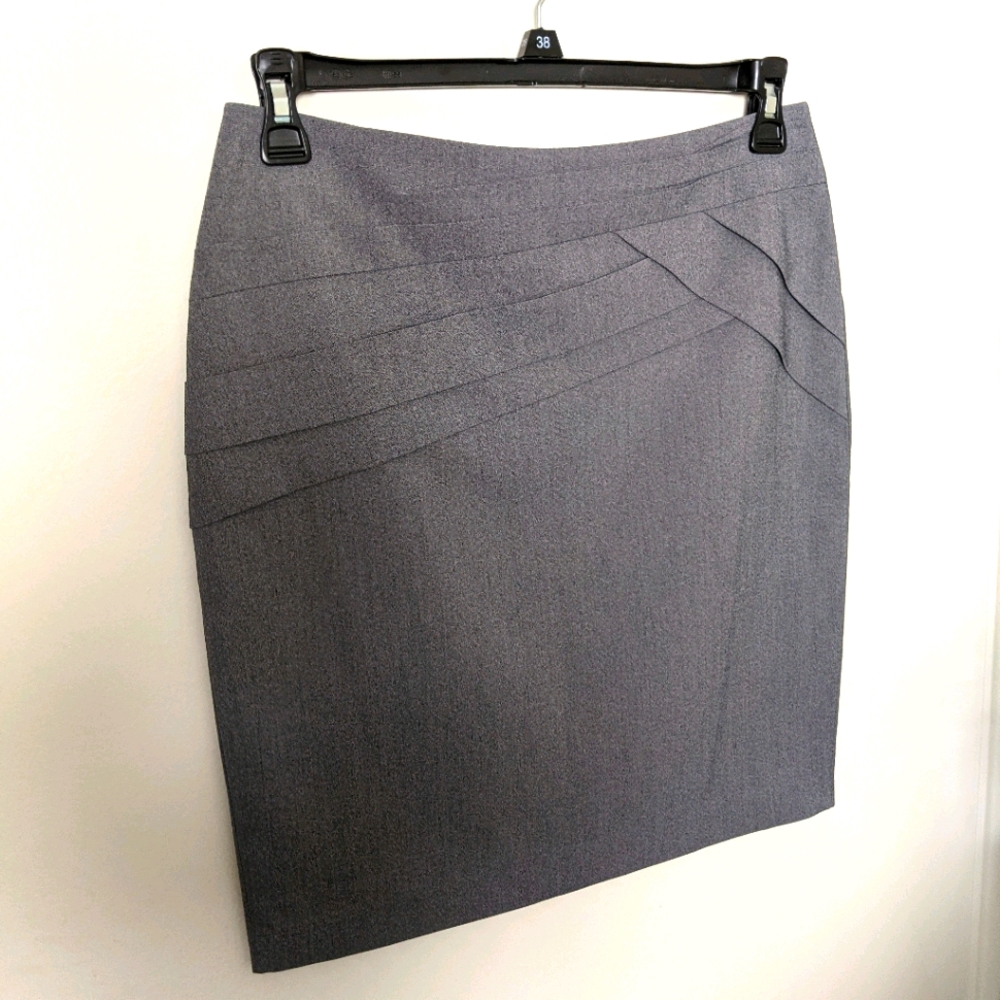 Pencil skirt with textured topper
